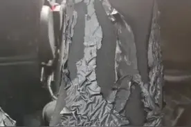 美女参加婚宴，皮裤突然“爆炸”！化学老师分析爆炸的真相？图片