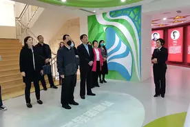 山东省妇女儿童发展“十三五”规划终期监测评估组莅临高密市青少年法治教育基地参观指导工作图片