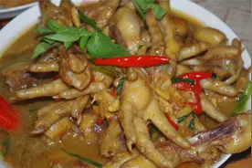 三百花300块钱请我做的生日餐，十三菜一汤，大家看看值不值图片