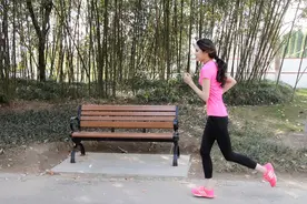 每天都跑步，跑多久才能延长寿命？一天之中什么时候跑步比较好？图片