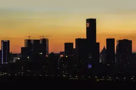 “袖珍小城”在萎缩，千万城市却在扩容！我们的县城，正在消失图片