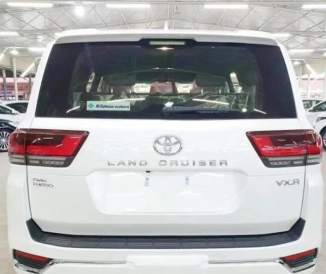 搭载3.5T V6引擎，2022款兰德酷路泽开售，约人民币40万