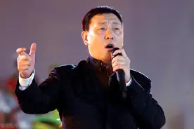 再起波澜，一代歌王韩磊难逃牢狱之灾？央视海霞点评一针见血图片