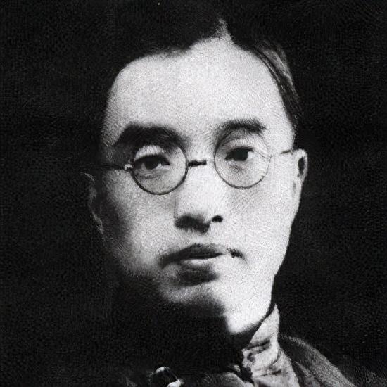 如云如海如山，自如自由自在