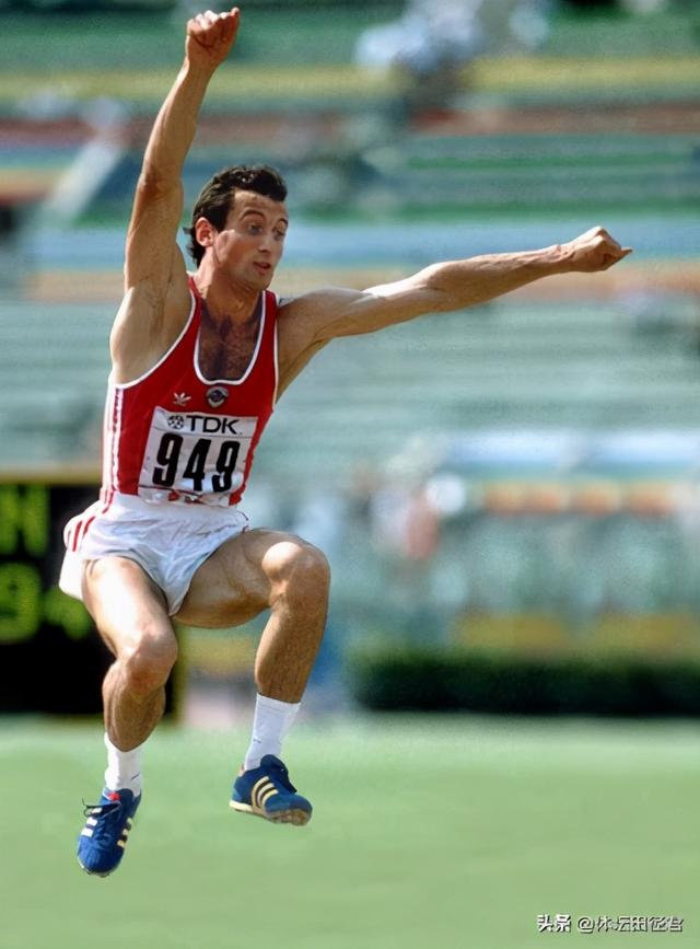 佩德罗索(世界田径跳远十大巨星卡尔刘易斯8米87第三 榜首创世界纪录)