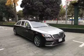 大佬级别的超豪华轿车 奔驰迈巴赫S560加长普尔曼 外观内饰解读图片