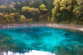 十年前九寨沟的模样？地震后第二年九寨沟的模样？图片