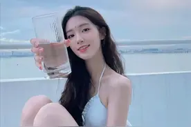 95后小姐姐“跨物种仿妆”圈粉千万，网友：又一个宝藏老婆图片