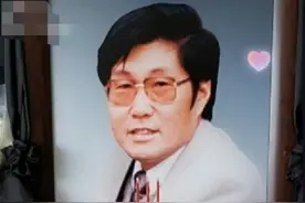 76岁李谷一近照，已走出丧夫之痛，与女儿肖一相依为命图片