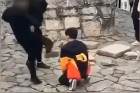 因争女朋友发生口角！贵州14岁中学生与26岁男子邀约多人打斗图片