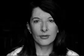 她将身体麻醉6小时，期间任由路人处置，结果成了暴徒的狂欢盛宴图片