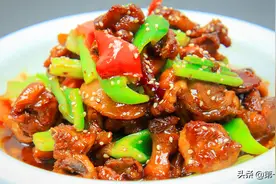 这才是啤酒鸭的正宗做法，鸭肉不腥不柴，汤汁浓郁，酒香十足图片
