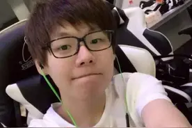 主播为王思聪挡3次子弹，成功吃鸡，如今这主播发展的如何了？图片