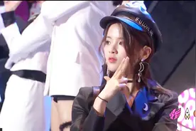 火箭少女101月亮警察现场版，个个唱跳俱佳，黑白制服诱惑视频封面