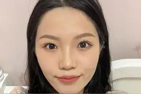 “大小眼”如何画眼妆？这几个“心机”小细节，简单打造完美眼妆图片