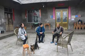 吴皓检察长深入石麟镇走访救助受疫情影响困难群众图片