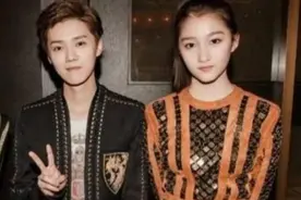 关晓彤历险记，最至暗时刻，万幸与顶流鹿晗谈了一场“正确”恋爱图片