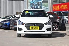 北京现代瑞纳图片