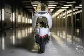 电动摩托车又出奇葩的设计！「虾爬子」造型脑洞大，售价1万多图片