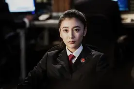 唐菀和父母陪女儿过生日，曹云金隔空祝福，配图文字一言难尽图片