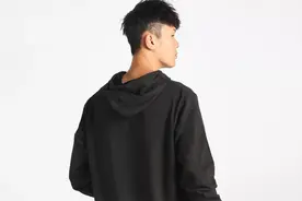 运动卫衣怎么选？球星元素的连帽衫，和女朋友一起穿图片