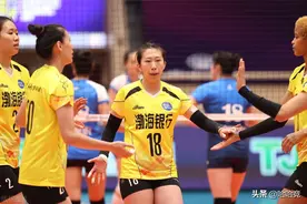 陈博雅20分天津女排零封北京，江苏上演翻盘好戏，3比2辽宁进四强图片