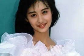 “白月光女神”陈德容任性上位往事，和她背后的资本大佬图片