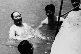 毛主席的运动爱好——游泳图片