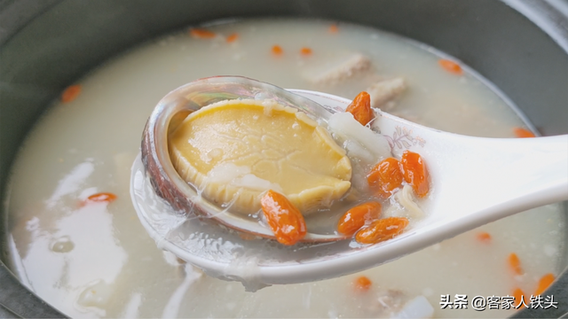 入秋后鲍鱼正确吃法，6只做一锅，香醇浓厚又美味，做法步骤简单