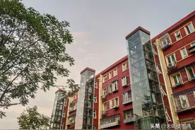 “共享电梯”来了？老房子加装电梯再出新方案，不用争了图片