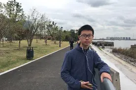 偶尔也玩玩网游的吴骐锋，被北大“强基计划”录取  | 申晨间图片
