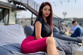 上百体重没关系，好看就行，140斤的她凹凸有致，教你练蜜桃臀图片
