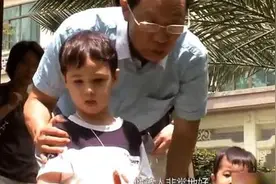 钟南山儿子穿爱马仕，女儿嫁外国人遭抨击，网友：英雄也是普通人图片