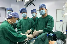 每年近100万医学生毕业，成为医生的才3万多人，原因戳痛不少人图片