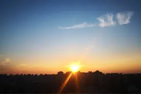 霞光万丈！今天郑州的黄昏真美图片