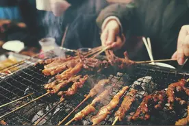 吃烧烤时，这“4种肉”放心大胆点，根本无法掺假，只有行家才懂图片