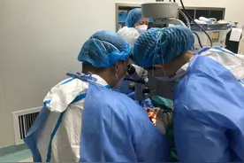 让人揪心！连续2人严重眼部碱烧伤图片