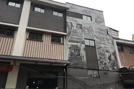 《跟着轨道去游玩》公交车开上二楼？这幅巨型手绘火了图片