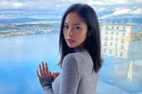 39岁韩国阿姨，身材依然可以性感撩人，塑造身材从来没年龄界限图片