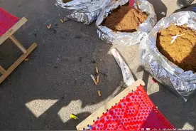 路边上卖的烟丝，很多人感觉都很好奇，跟成品烟比，真的好吸吗？图片