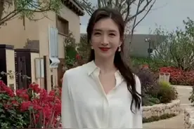 江疏影穿这几套衣服美的就像一个“小精灵”，非常活波可爱图片