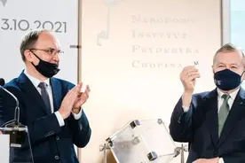 第18届肖邦国际钢琴比赛决赛选手上场顺序抽签中国毛宣懿首当其冲图片