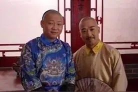 50岁三德子娶小15岁嫩模，靠养鸡身价过亿，张国立张铁林都去吃鸡图片