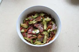 学会这样做黄瓜拌牛肉，爽口美味超好吃，孩子们一口气吃完一大盘图片