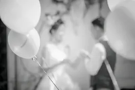 好不容易准备结婚，女孩却查出“接吻病”！医生提醒：这类人要小心图片