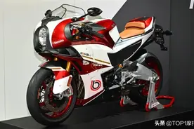 米兰车展丨比摩塔发布新车 复古跑车KB4 街车KB4RC图片
