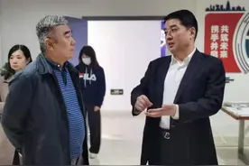 西安建工集团卫勃一行到西安广播电视台参观交流图片