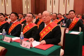 超牛！辞去科长职位卖水果，一天卖出1200万，这个湖南人创下行业奇迹！图片