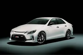 全新丰田锐志实拍，搭3.5L V6发动机+后驱，比CC更帅气图片