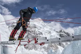 现代登山者：从征服到与自然融合图片